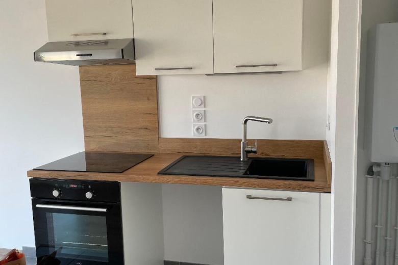 Studio en location à SAINT-JACQUES DE LA LANDE (GES04310049-610) - Photo 2