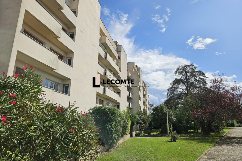 Appartement T4 en vente à Rennes (VA2142-CABINETLECOMTE35) - Photo