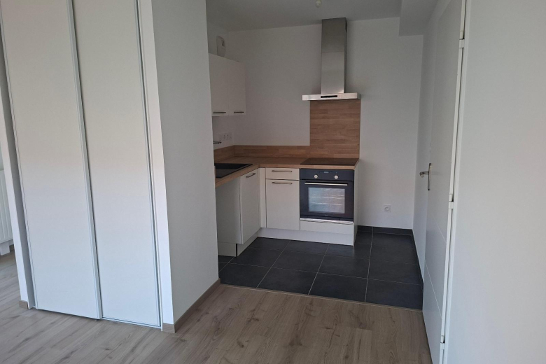 Appartement T2 en location à SAINT-JACQUES DE LA LANDE (GES04310057-610) - Photo 2